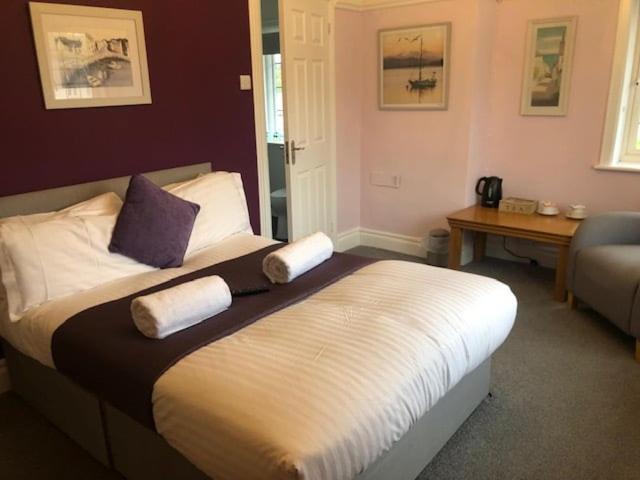 The George Middle Wallop 4*